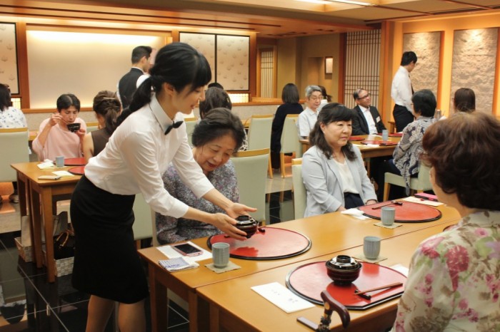 【行事紹介☆調理師科夜間部　京料理専攻】学習成果発表　保護者食事会