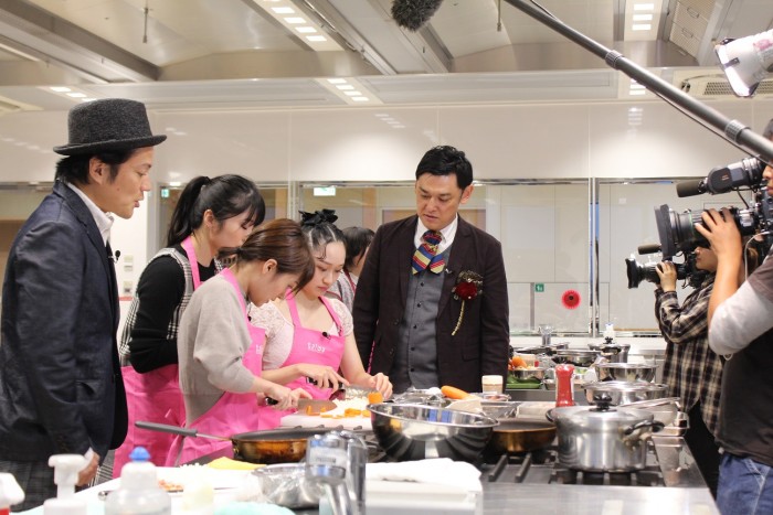 【テレビ出演決定】京調の先生があの有名人の料理対決を判定！！